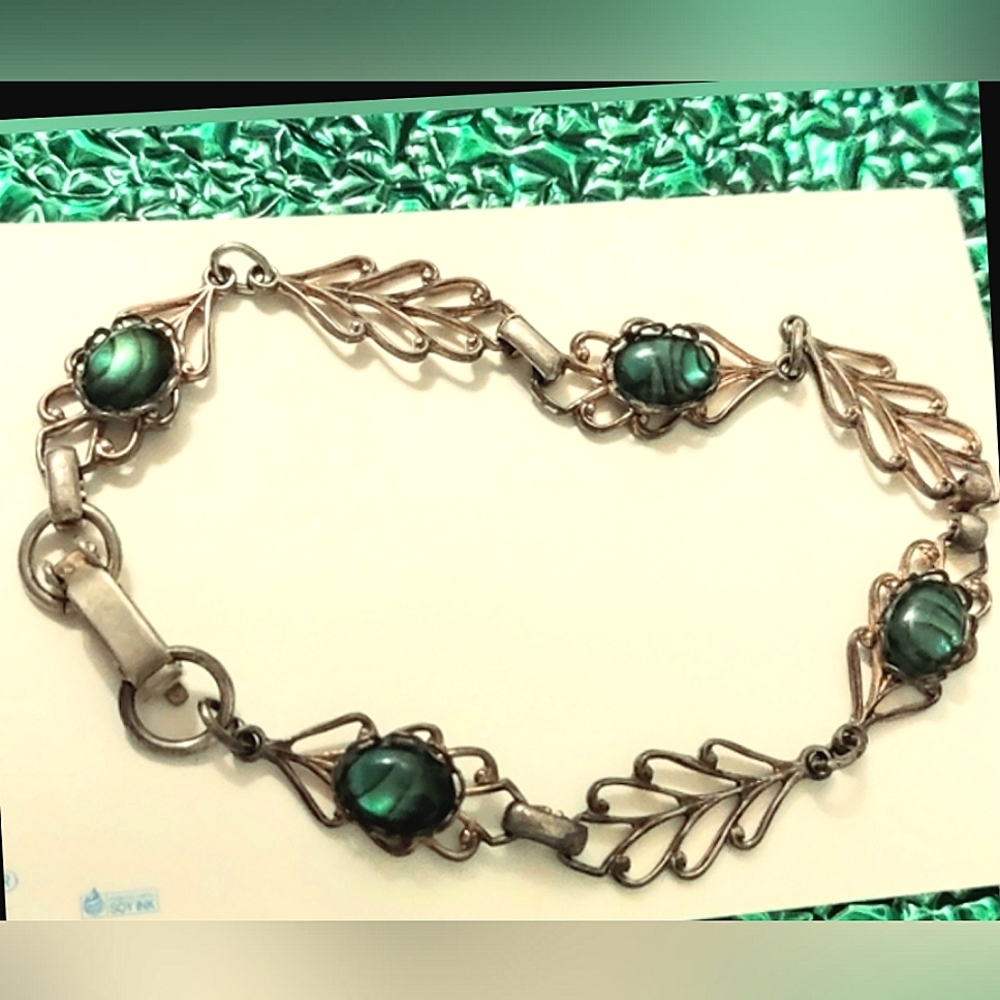 Green Abalone Vintage Bracelet - Picture 12 of 16